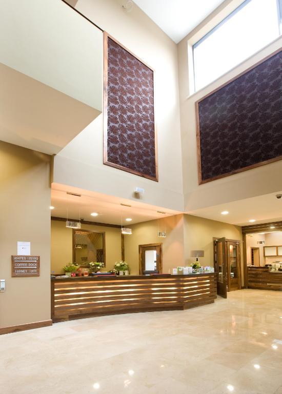 The Shirley Arms Hotel Carrickmacross Ngoại thất bức ảnh