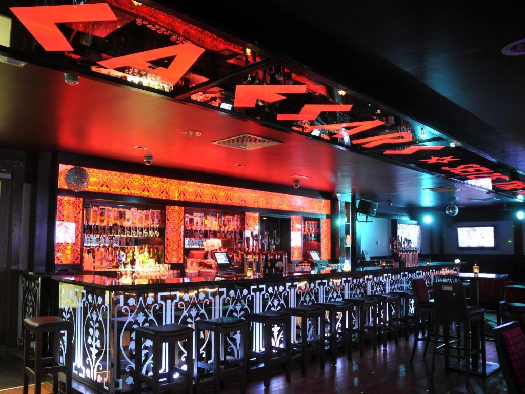 The Shirley Arms Hotel Carrickmacross Ngoại thất bức ảnh