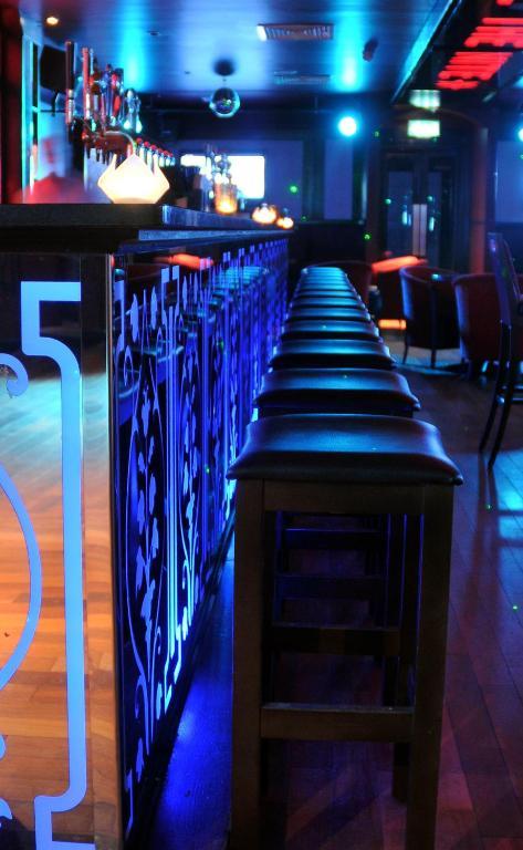 The Shirley Arms Hotel Carrickmacross Ngoại thất bức ảnh